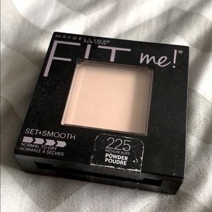 Maybelline FIT me powder ✨ free with purchase ✨